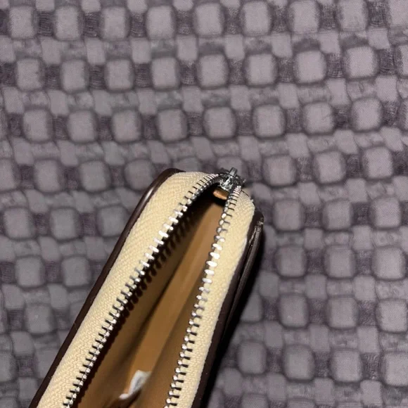 Coach Zip Card Case - Picture 6 of 6